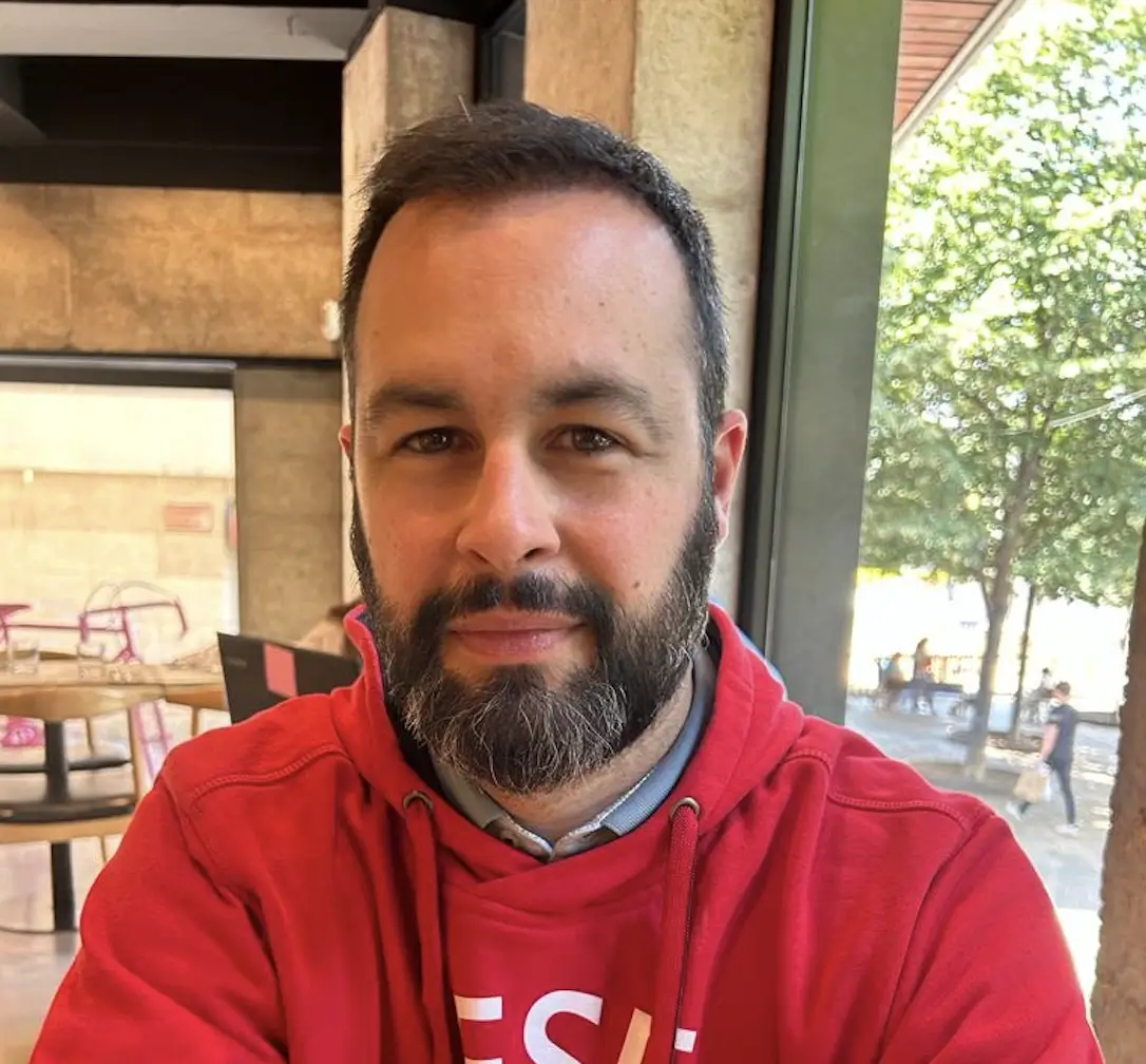 Data Analysis is a Bridge between Tech and Business